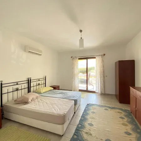Mavi Ev Hotel *